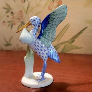 Skully & Skully Heren Porcelain Handmade, Handpainted Blue Fishnet Stork & Baby